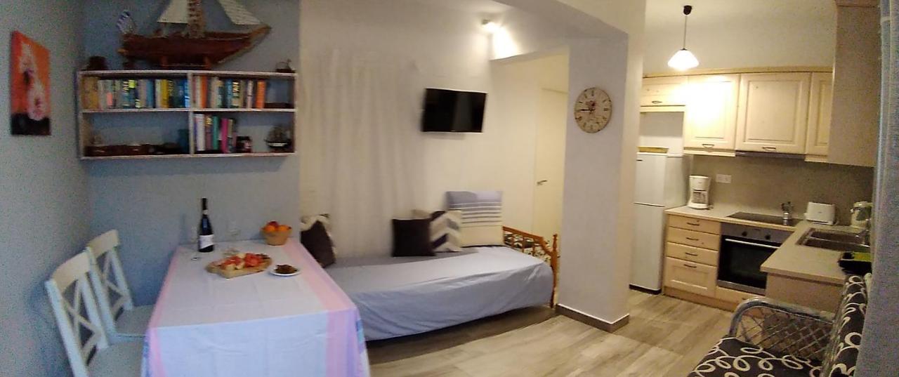 George And Danai Apartments Kassiopi Eksteriør billede