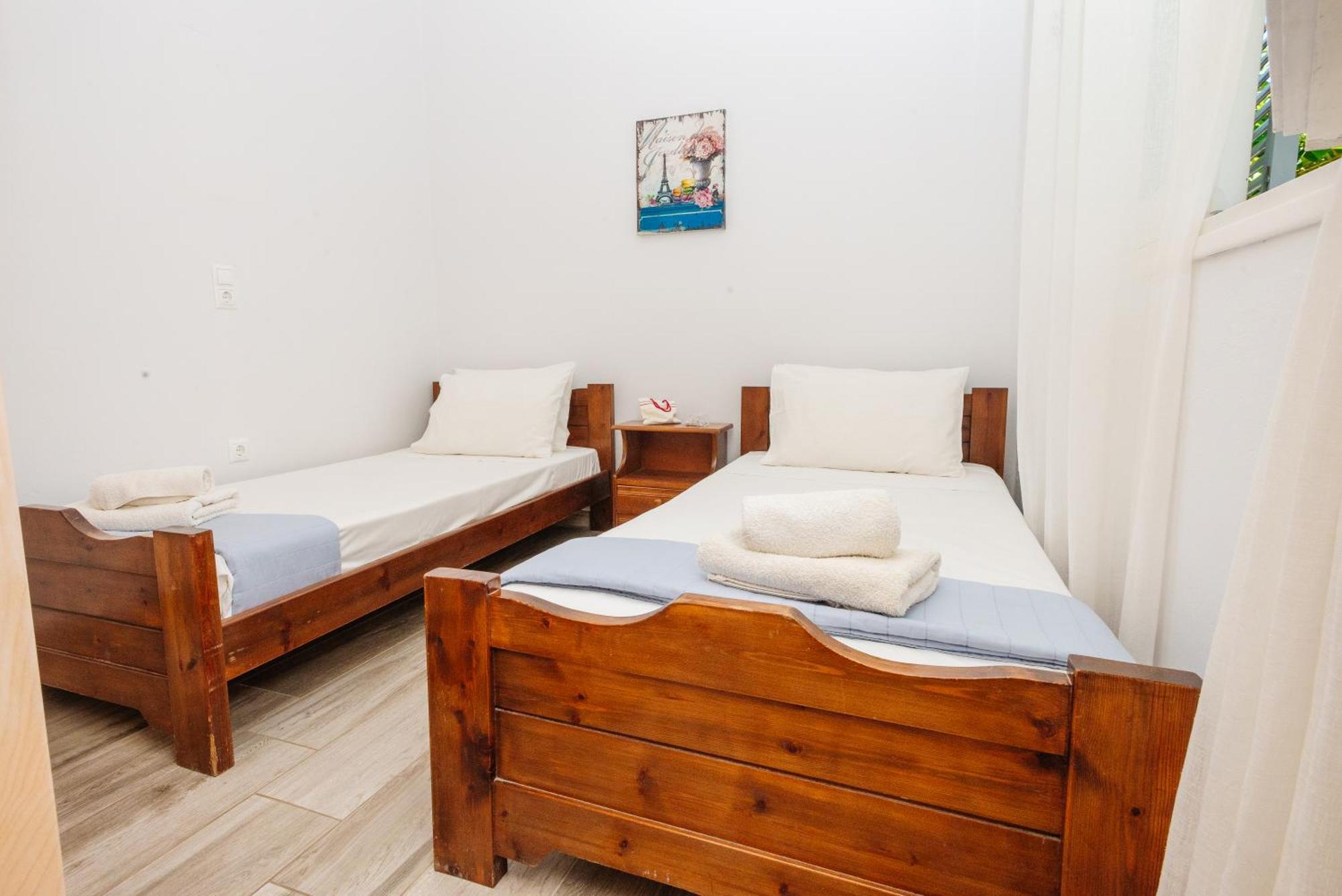George And Danai Apartments Kassiopi Eksteriør billede