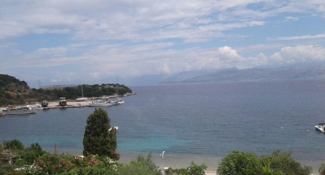 George And Danai Apartments Kassiopi Eksteriør billede